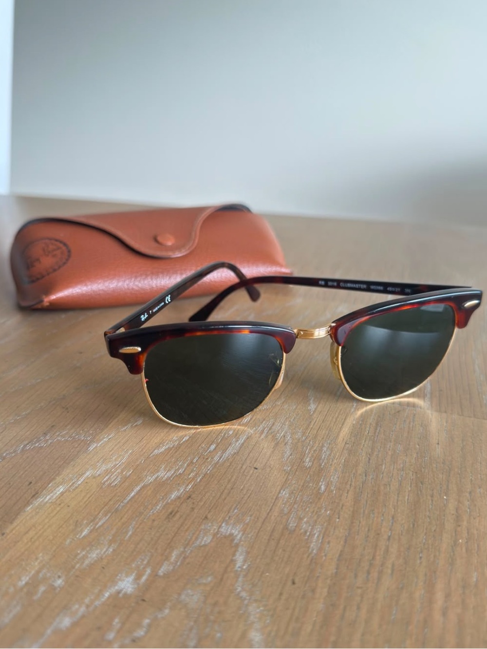 Ray-Ban Clubmaster Sunglasses in Tortoiseshell & Gold with Dark Lenses